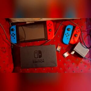 Nintendo Switch,2 Sets Of Red & Blue Joy-Con,Luigi's Mansion 3 & Smash Bros Ult.